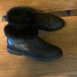 Elegant Black Fur-Trimmed Winter Boots